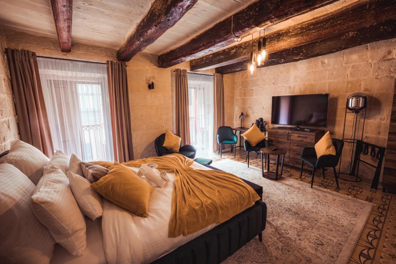 Palazzo Del Pazzo Apartment Валета Екстериор снимка